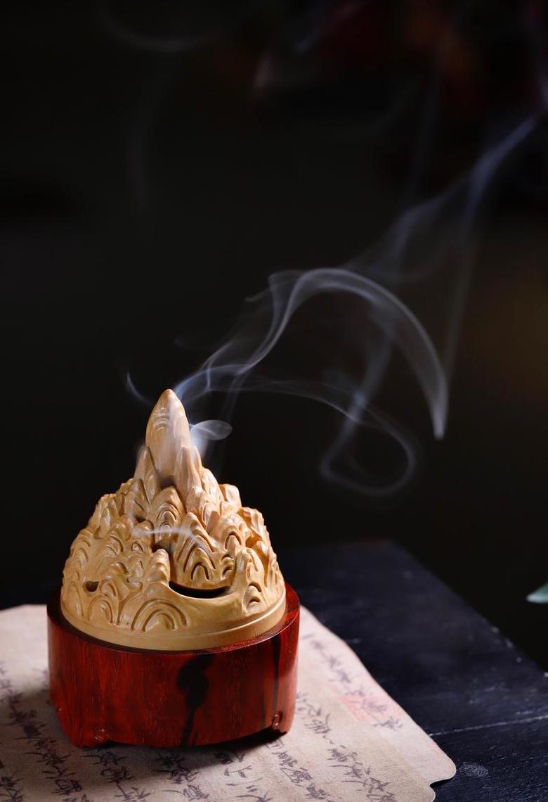 香炉摆放与更换：风水忌讳与使用指南