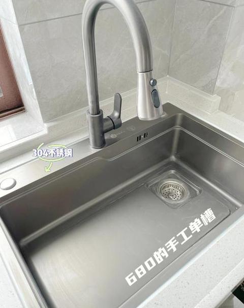 钢丝刷清洁瓷器：时间与损坏揭秘