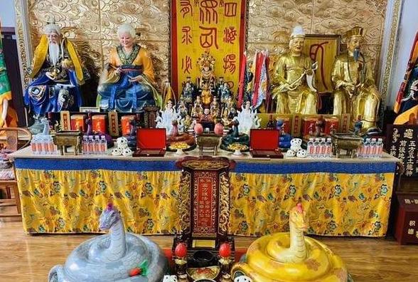 出马仙堂口几个香炉