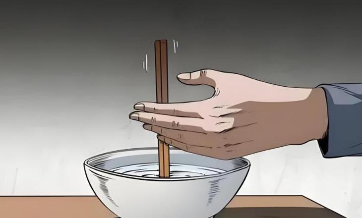 筷子为何能在碗中竖立？探析神奇物理现象