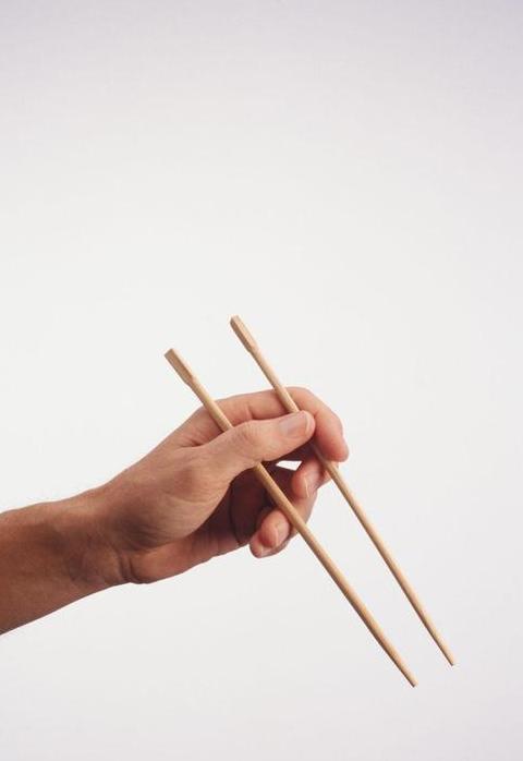 小孩握筷子翘食指的禁忌与含义