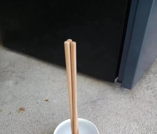 年三十筷子断裂吉凶解析：新年筷子的讲究与寓意